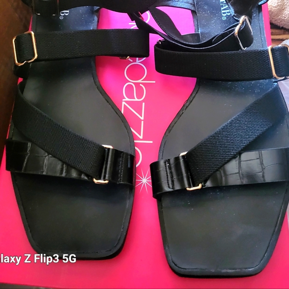 New "Spice it Up" Size 9 Black Flat Sandal